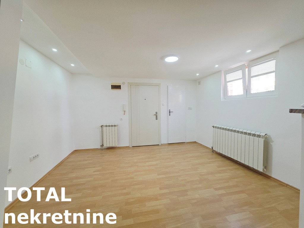 Stan Prodaja Novi Sad  33 m2