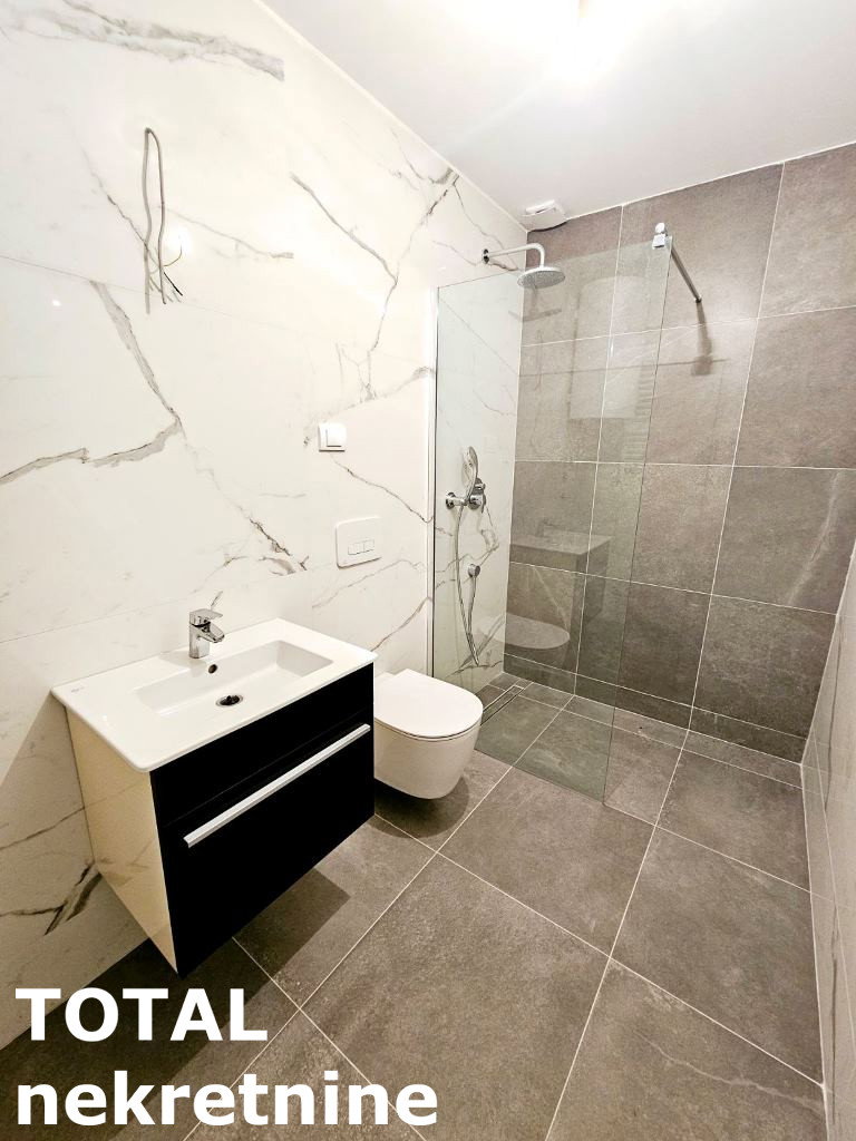 Stan Prodaja Novi Sad  28 m2