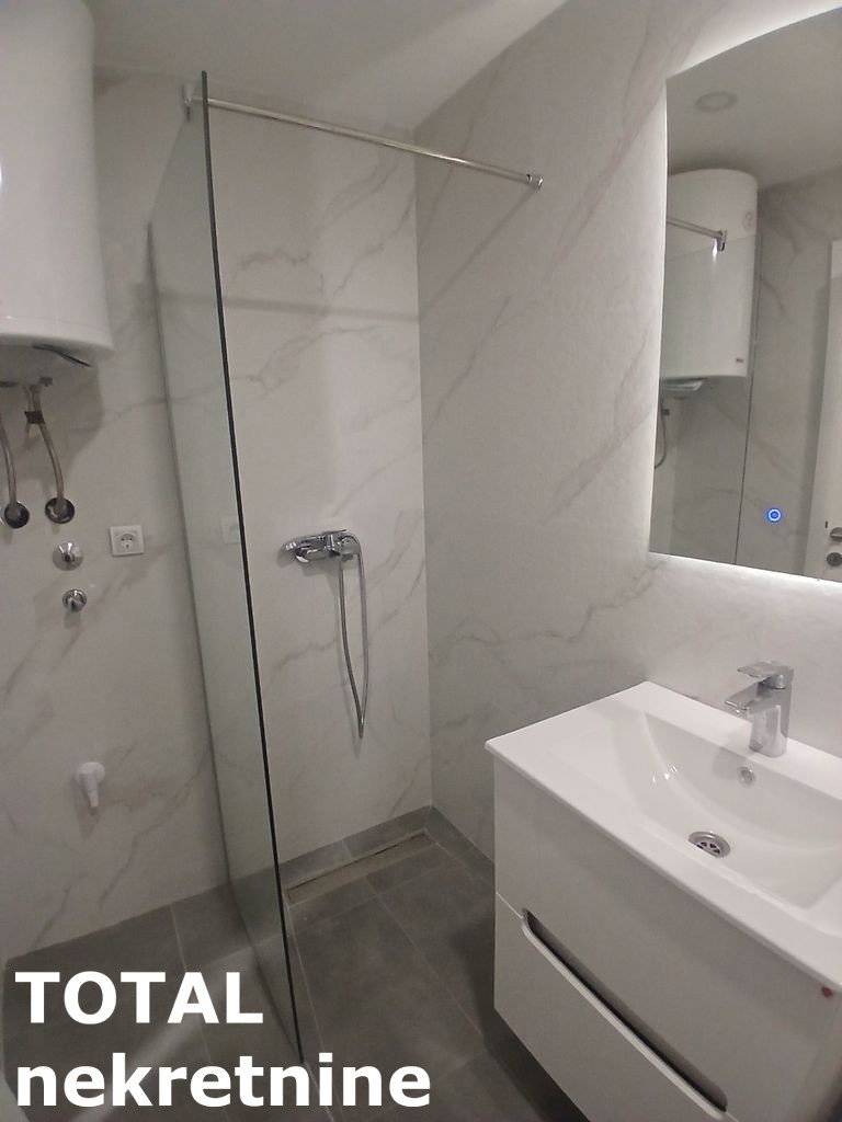 Jednoiposoban stan na prodaju, Podbara, Novi Sad, 40m², 133.700 €