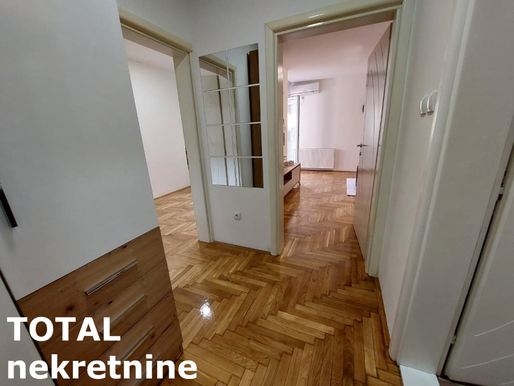stanovi-1-5-re-sajam-1102974-ua06x Jednoiposoban stan na prodaju, Sajmište, Novi Sad, 36m², 129.000 €