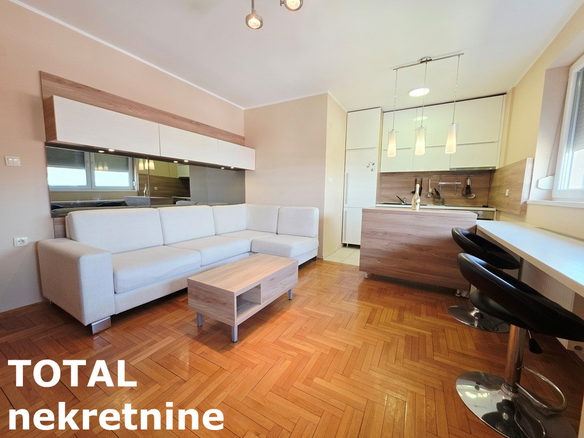 Stan Prodaja Novi Sad  43 m2