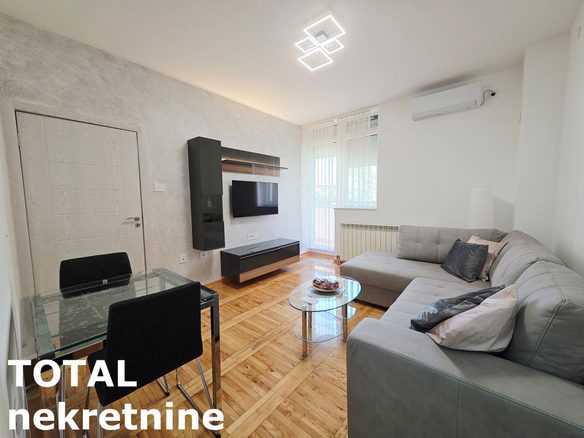 Stan Prodaja Novi Sad  37 m2