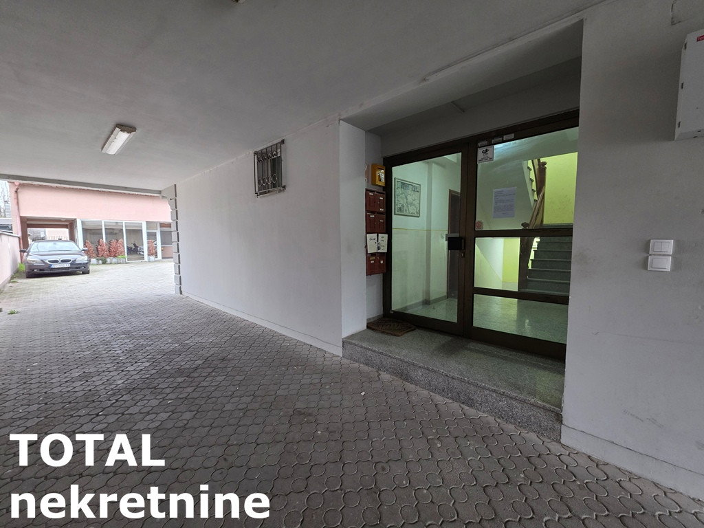 stanovi-1-po-telep-1102337-u39dp Stan Prodaja Novi Sad 23 m2