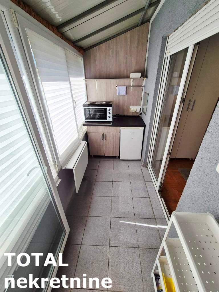 stanovi-1-re-centar-1066137-vz9pg Jednosoban stan na prodaju, Centar, Novi Sad, 29m², 82.000 €