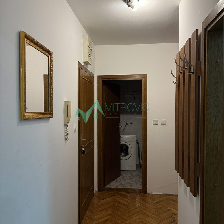 Stan Prodaja Novi Sad  32 m2