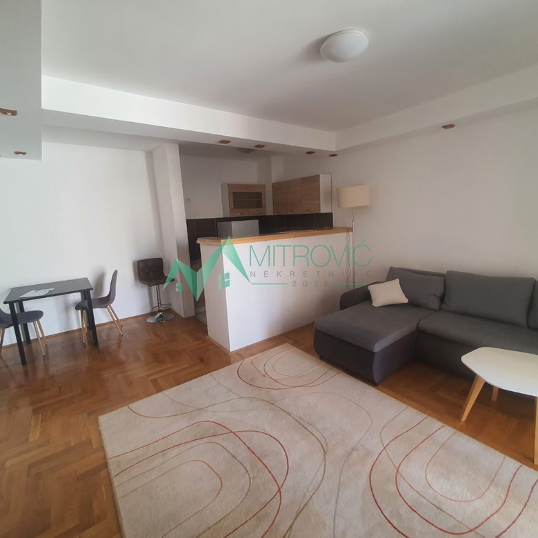 Stan Prodaja Novi Sad  37 m2