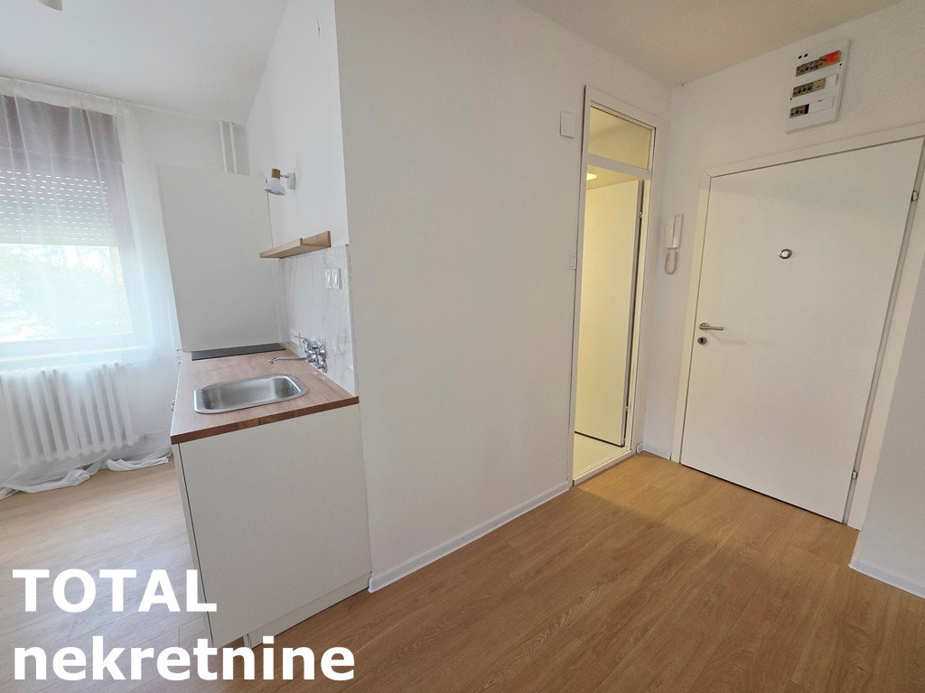 Stan Prodaja Novi Sad  30 m2