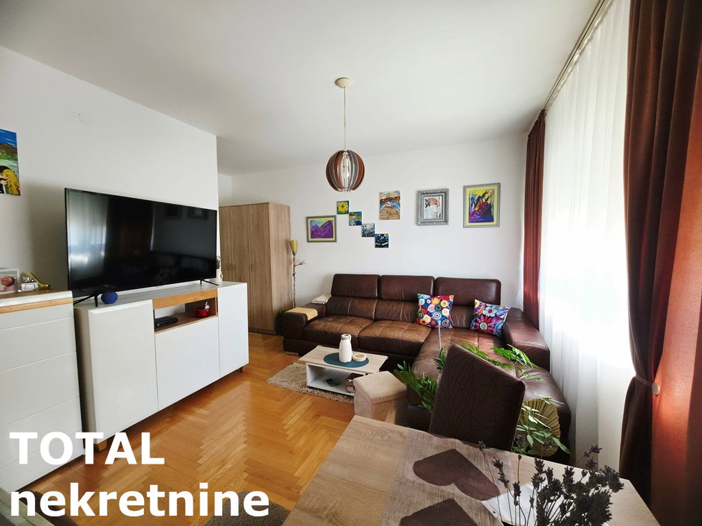 Stan Prodaja Novi Sad  44 m2