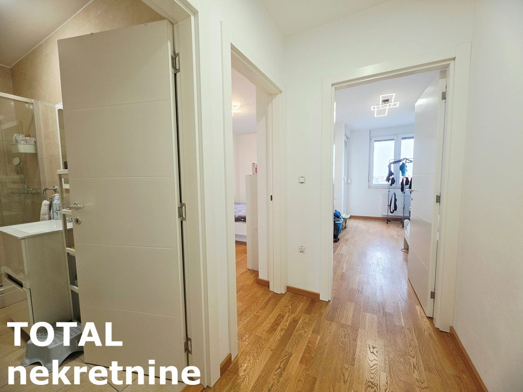 Dvoiposoban stan na prodaju, Bulevar Patrijarha Pavla, Novi Sad, 82m², 225.000 €