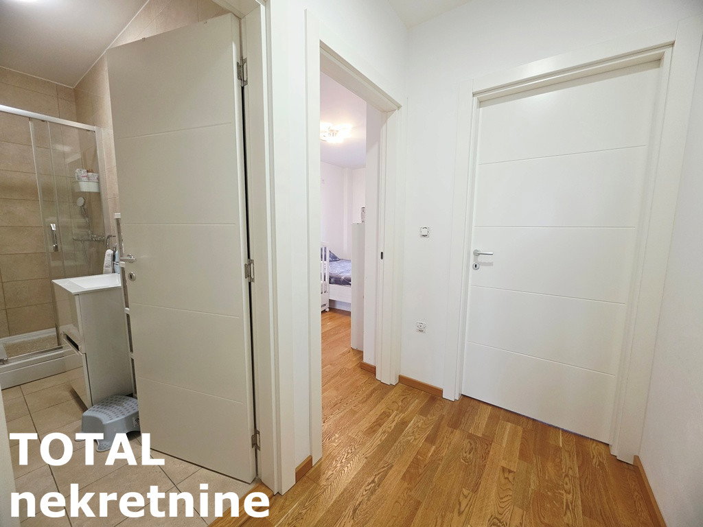 Dvoiposoban stan na prodaju, Bulevar Patrijarha Pavla, Novi Sad, 82m², 225.000 €