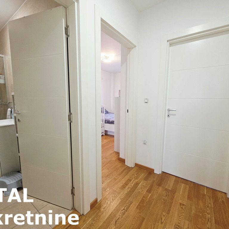 Dvoiposoban stan na prodaju, Bulevar Patrijarha Pavla, Novi Sad, 82m², 225.000 €