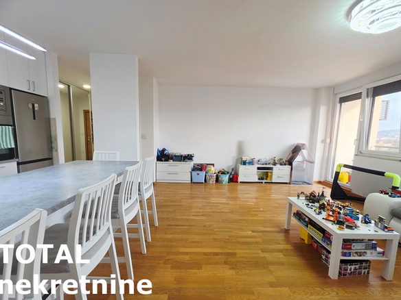 Stan Prodaja Novi Sad Bulevar Patrijarha Pavla 82 m2