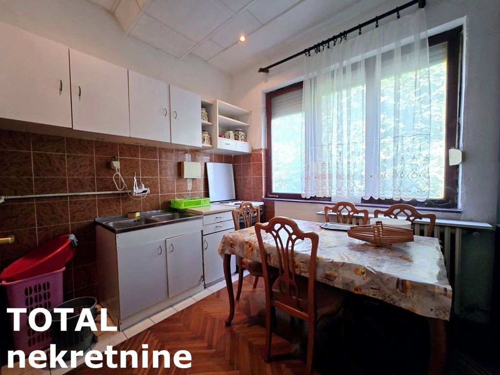 Dvoiposoban stan na prodaju, Centar, Novi Sad, 74m², 160.000 €