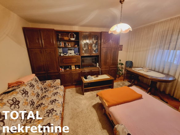 Stan Prodaja Novi Sad  70 m2