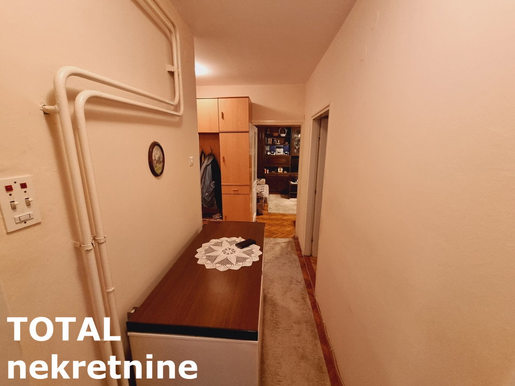 stanovi-2-5-re-centar-1096494-fa2zs Dvoiposoban stan na prodaju, Centar, Novi Sad, 70m², 252.350 €