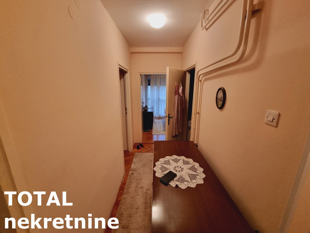 stanovi-2-5-re-centar-1096494-knywc Dvoiposoban stan na prodaju, Centar, Novi Sad, 70m², 252.350 €