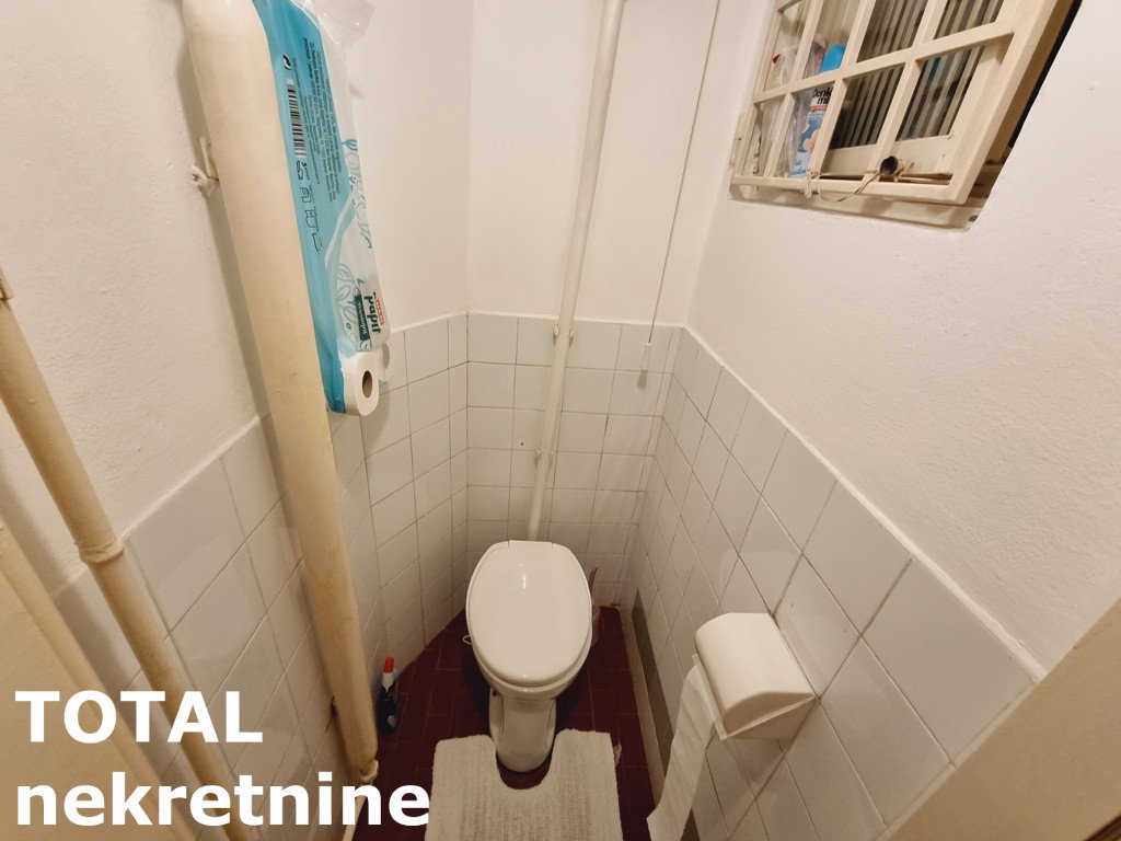 stanovi-2-5-re-centar-1096494-qqh0k Dvoiposoban stan na prodaju, Centar, Novi Sad, 70m², 252.350 €