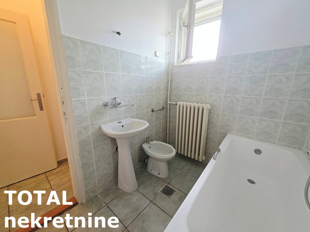 stanovi-2-5-re-kej-1102520-ofwz7 Dvoiposoban stan na prodaju, Kej, Novi Sad, 68m², 205.000 €