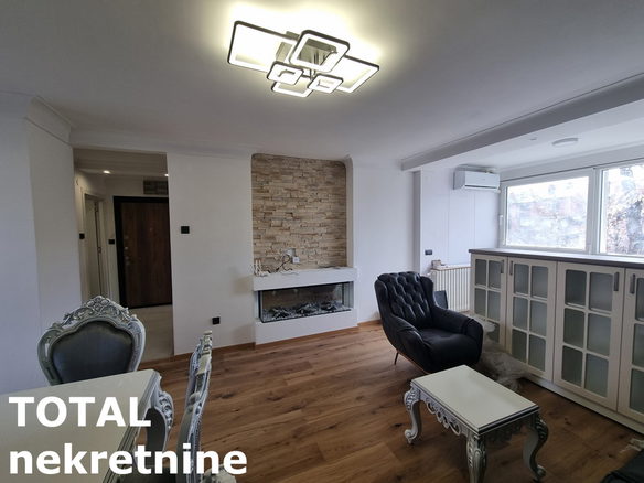 Stan Prodaja Novi Sad  74 m2