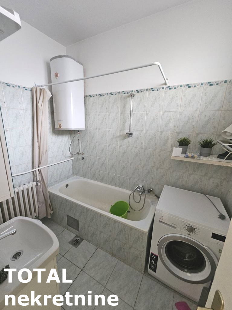 Stan Prodaja Novi Sad  48 m2