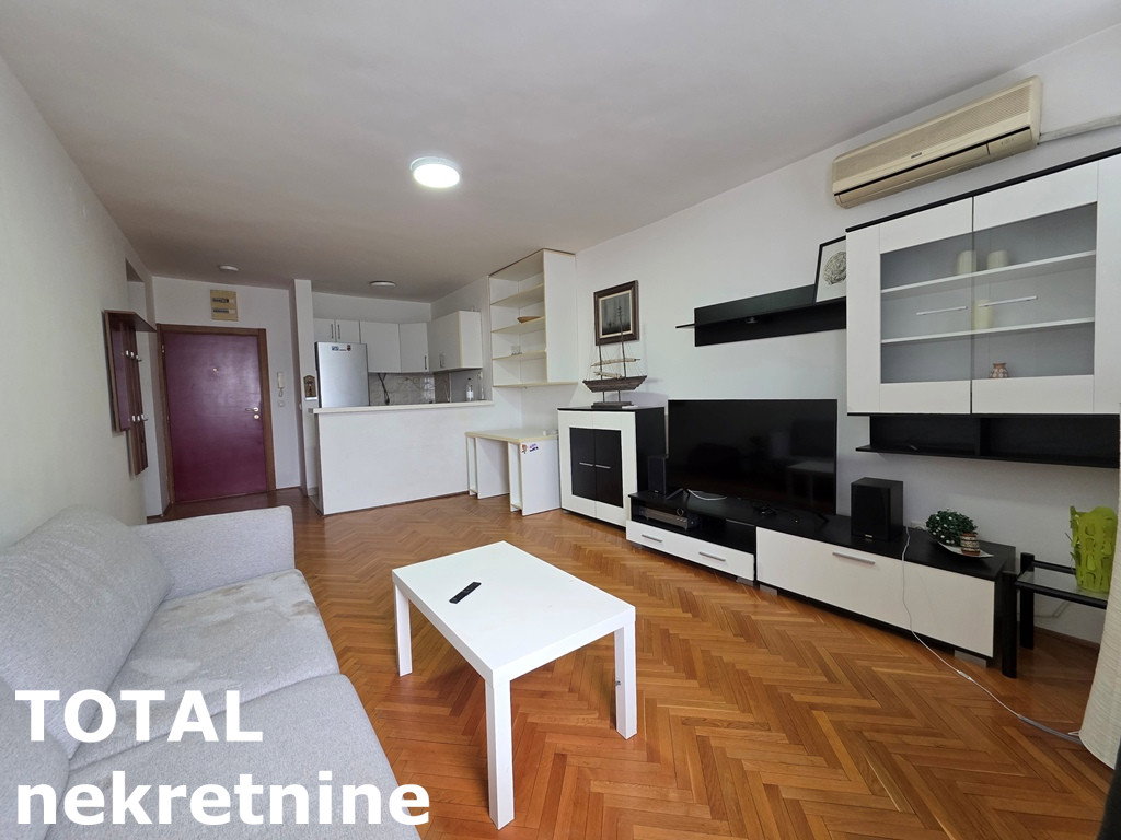 Stan Prodaja Novi Sad  53 m2