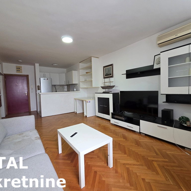 Stan Prodaja Novi Sad  53 m2