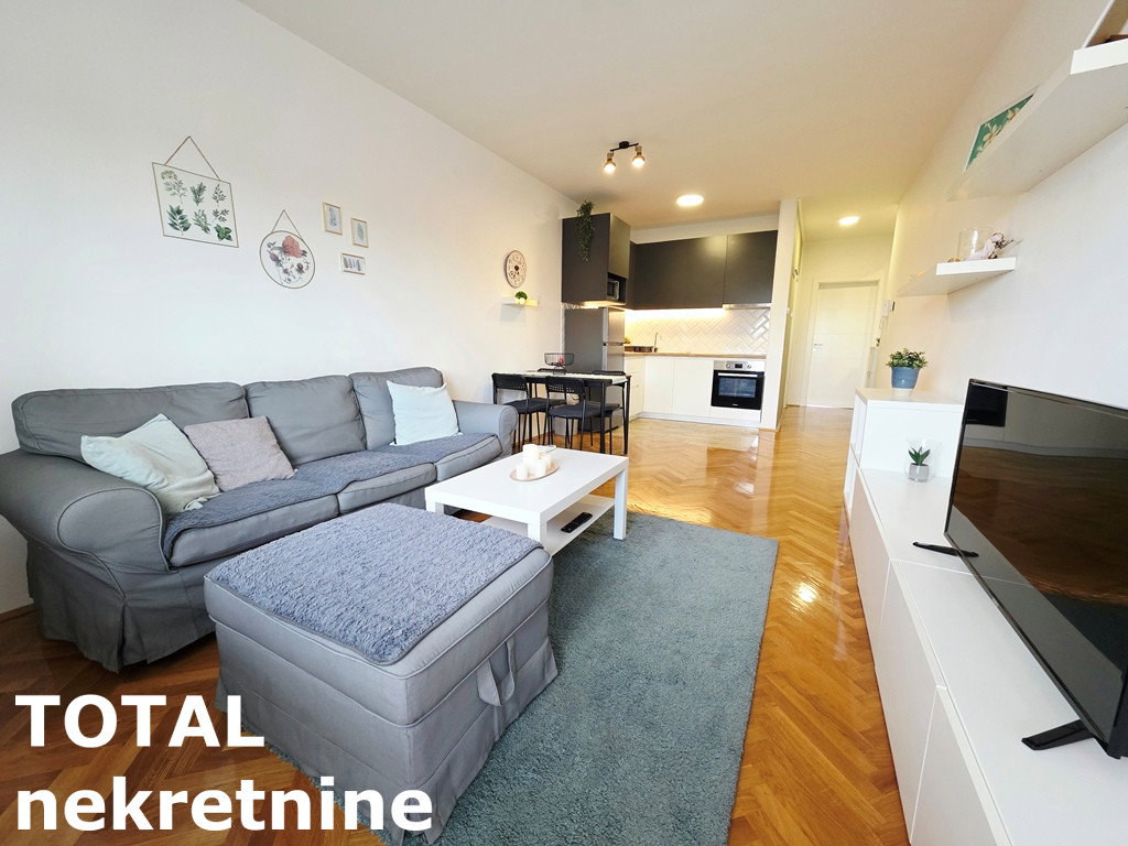Dvosoban stan na prodaju, Bulevar Evrope, Novi Sad, 48m², 149.900 €