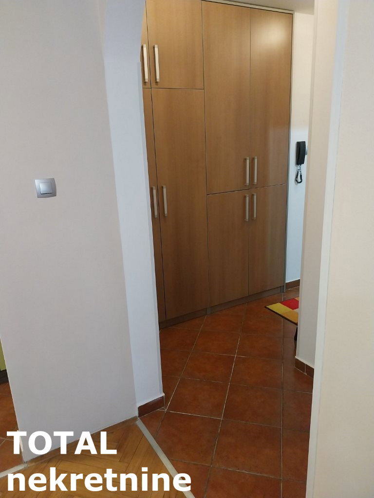 stanovi-2-re-cara-duSana-1065325-bvf8e Dvosoban stan na prodaju, Cara Dušana, Novi Sad, 43m², 142.000 €