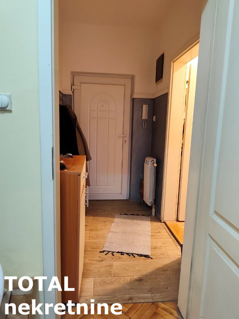 stanovi-2-re-cara-duSana-1065325-d7cnw Stan Prodaja Novi Sad Cara Dušana 43 m2