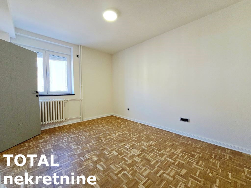 stanovi-2-re-cara-duSana-1065348-0inob Stan Prodaja Novi Sad Cara Dušana 64 m2