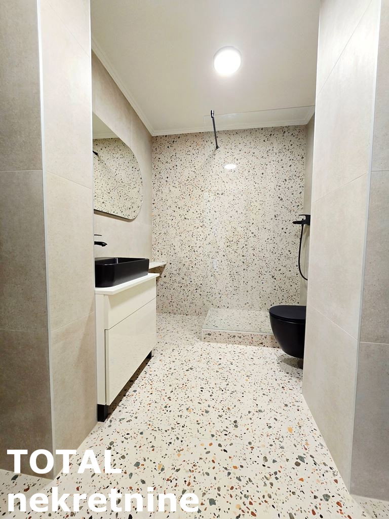 stanovi-2-re-cara-duSana-1065348-sa1fm Dvosoban stan na prodaju, Cara Dušana, Novi Sad, 64m², 182.400 €