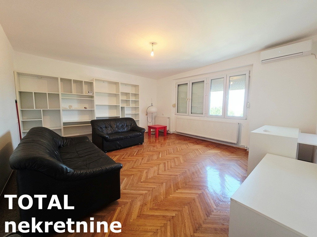 Dvosoban stan na prodaju, Cara Dušana, Novi Sad, 58m², 140.000 €
