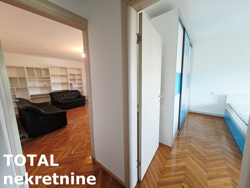 stanovi-2-re-cara-dusana-1102772-n0vfh Dvosoban stan na prodaju, Cara Dušana, Novi Sad, 58m², 140.000 €