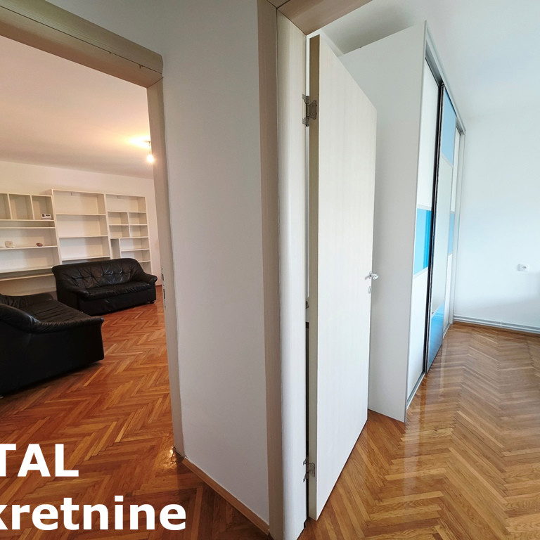 Dvosoban stan na prodaju, Cara Dušana, Novi Sad, 58m², 140.000 €