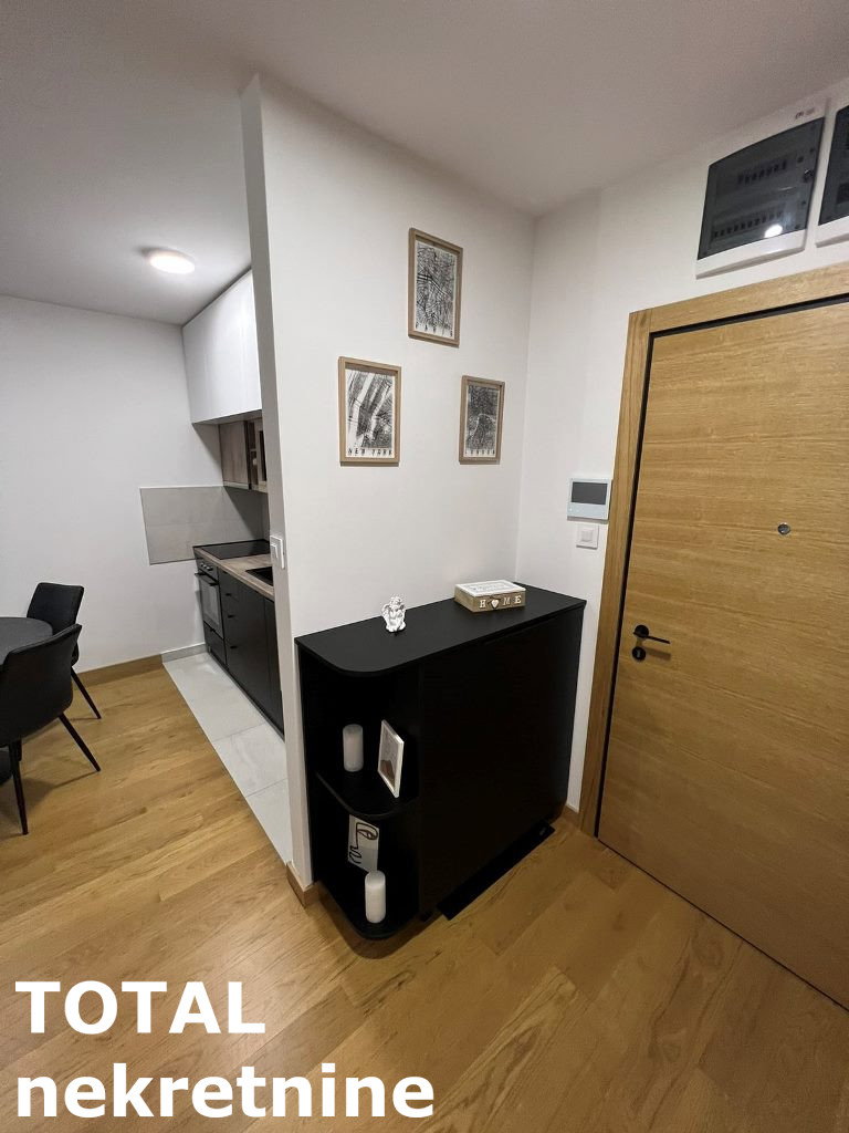 stanovi-2-re-centar-1062401-a3dlq Dvosoban stan na prodaju, Centar, Novi Sad, 48m², 180.000 €