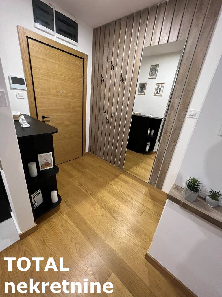 stanovi-2-re-centar-1062401-c6j6a Dvosoban stan na prodaju, Centar, Novi Sad, 48m², 180.000 €