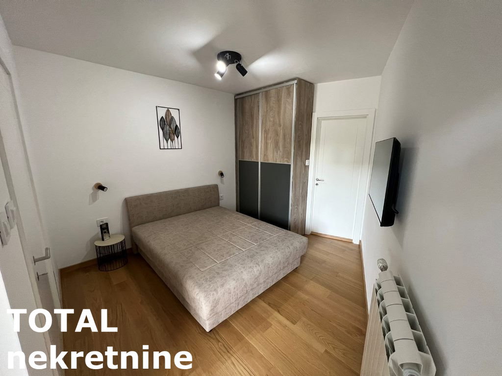 stanovi-2-re-centar-1062401-gkzhj Dvosoban stan na prodaju, Centar, Novi Sad, 48m², 180.000 €