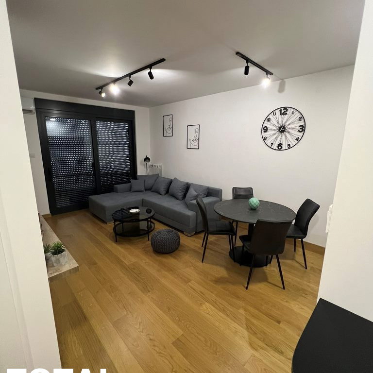 Stan Prodaja Novi Sad  48 m2