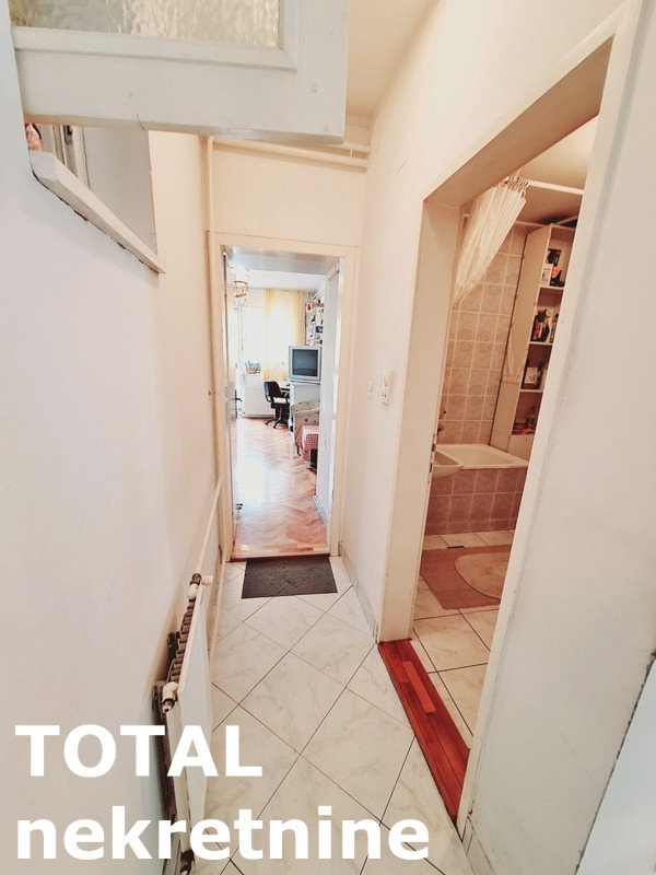 stanovi-2-re-centar-1062553-rk6zj Trosoban stan na prodaju, Centar, Novi Sad, 83m², 290.000 €