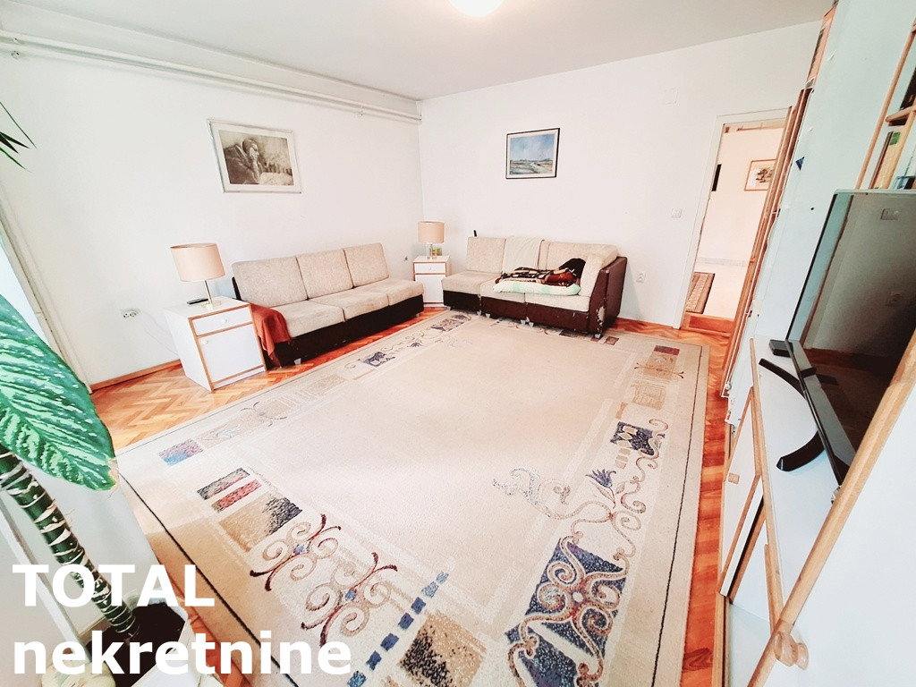 stanovi-2-re-centar-1062553-tekek Trosoban stan na prodaju, Centar, Novi Sad, 83m², 290.000 €