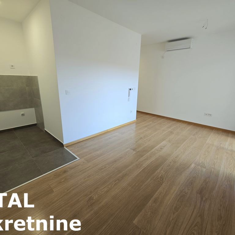 Stan Prodaja Novi Sad  50 m2