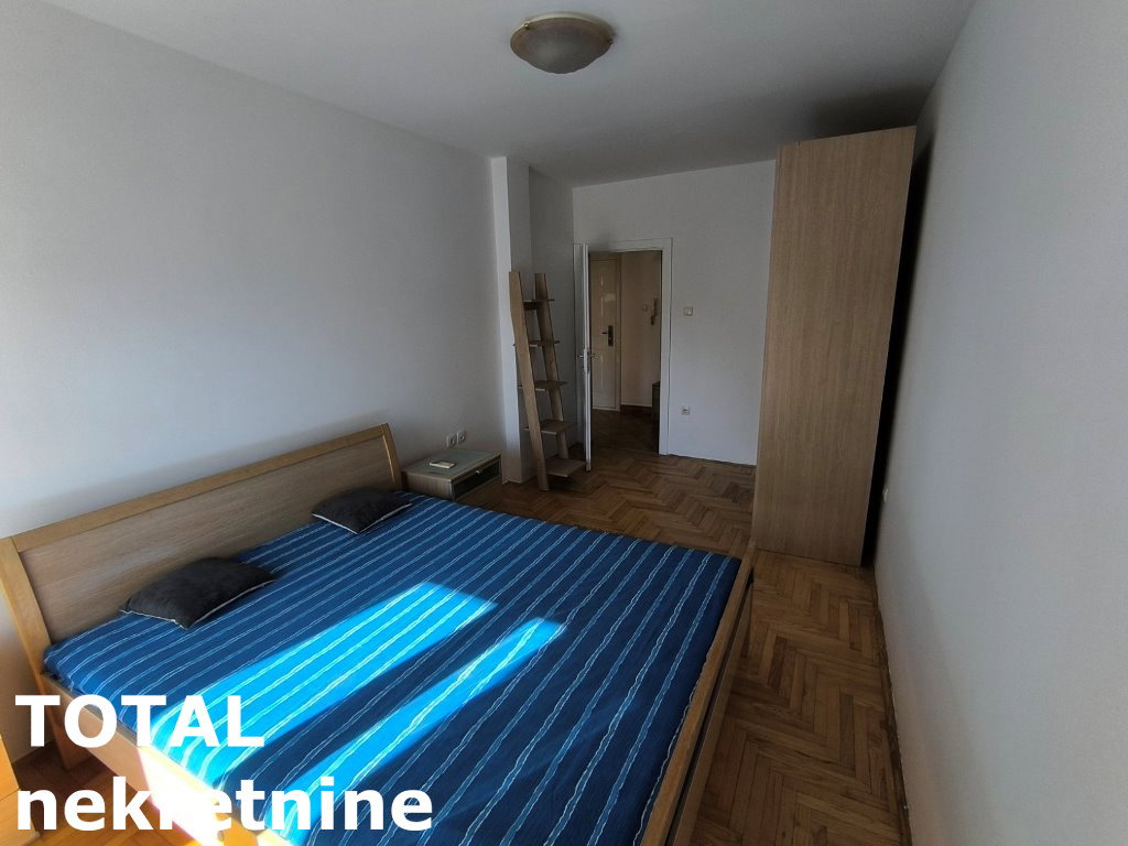Stan Prodaja Novi Sad  50 m2