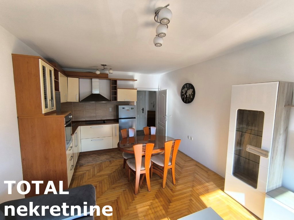 Stan Prodaja Novi Sad  50 m2