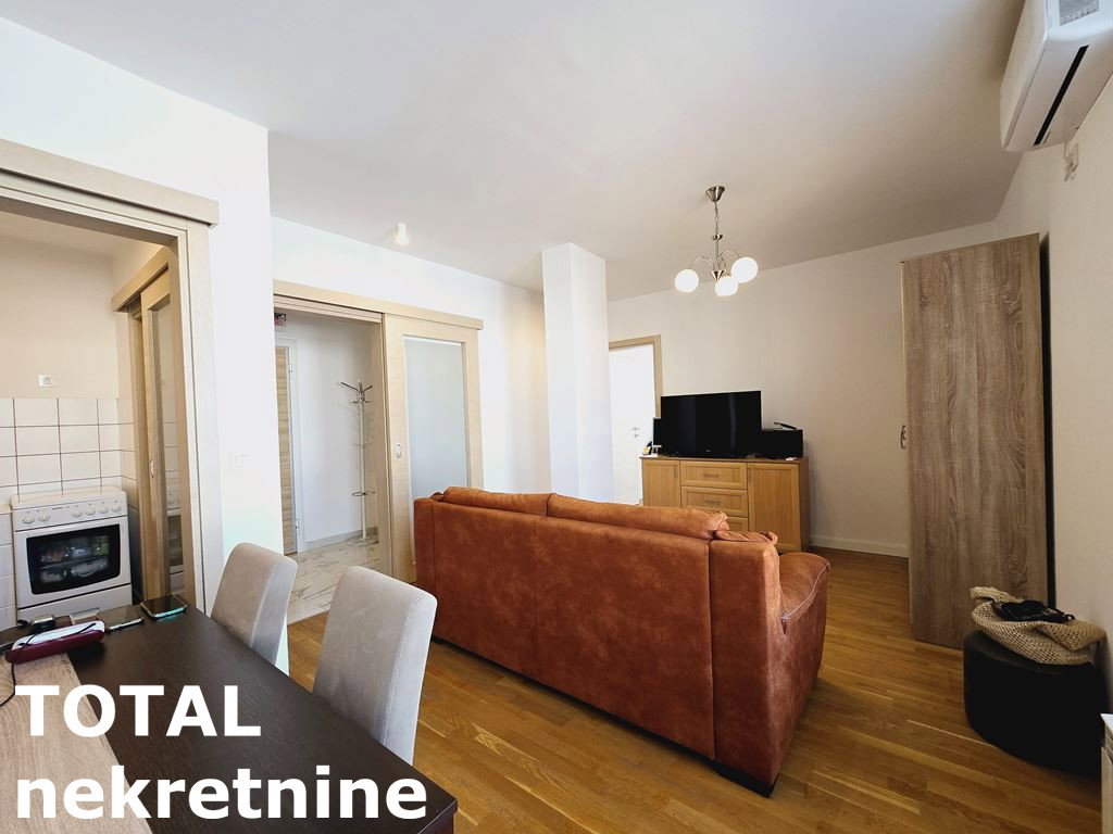 Stan Prodaja Novi Sad  66 m2