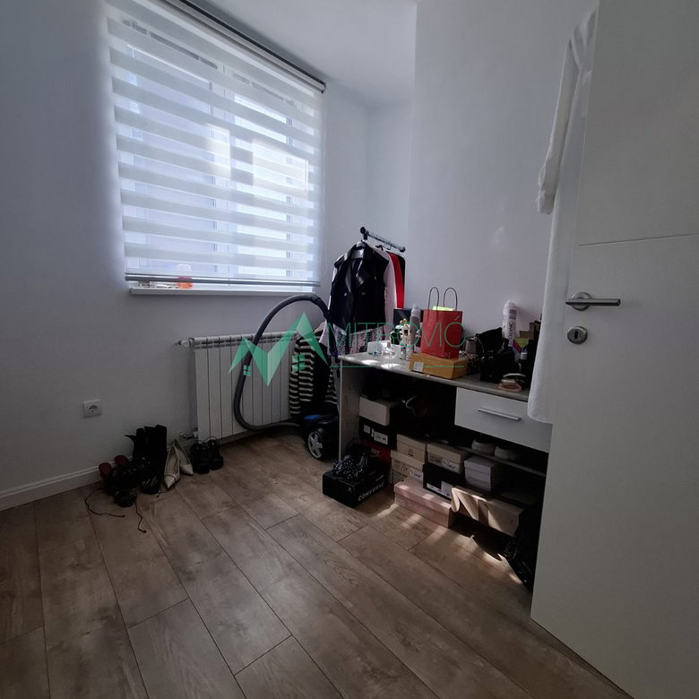 Stan Prodaja Novi Sad  57 m2