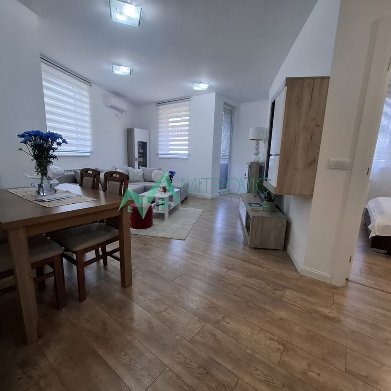 Stan Prodaja Novi Sad  57 m2