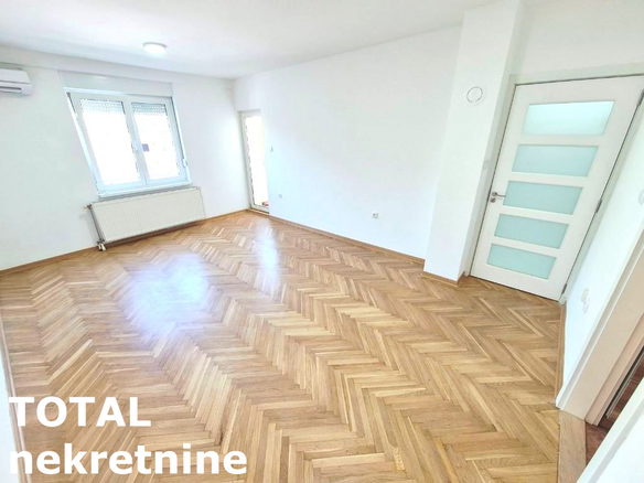 Stan Prodaja Novi Sad  40 m2