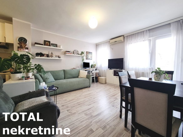Stan Prodaja Novi Sad  48 m2