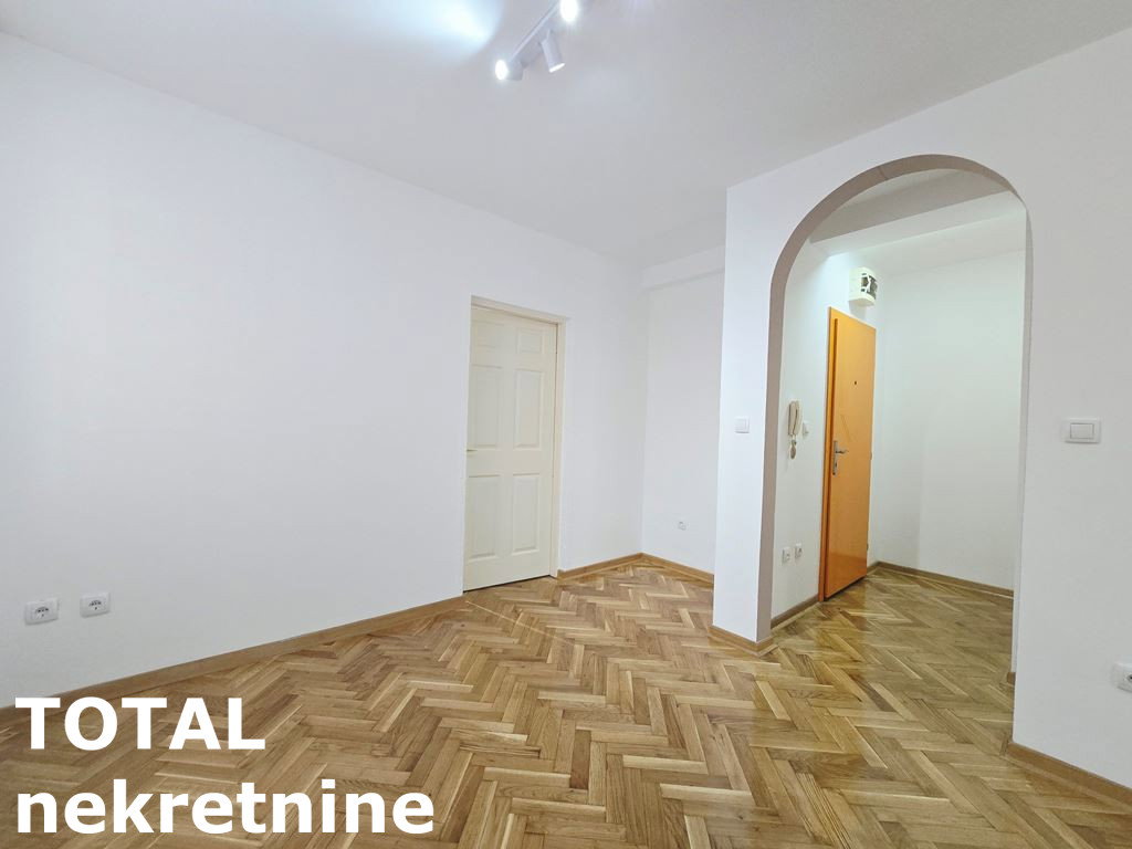 Stan Prodaja Novi Sad  40 m2