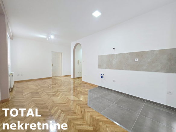 Stan Prodaja Novi Sad  40 m2